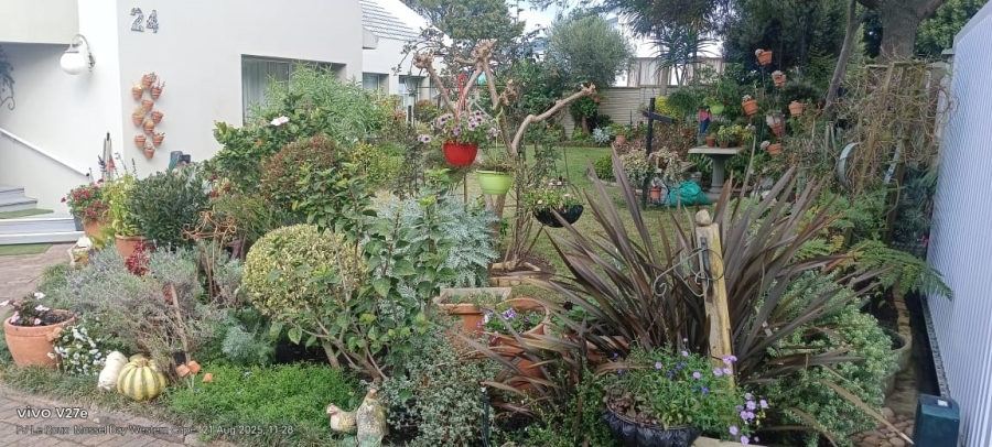 3 Bedroom Property for Sale in Hartenbos Central Western Cape